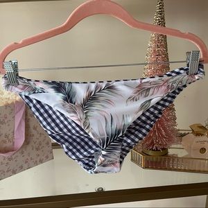 🆕 Raisins Reversible Swim Bikini Bottom Size L